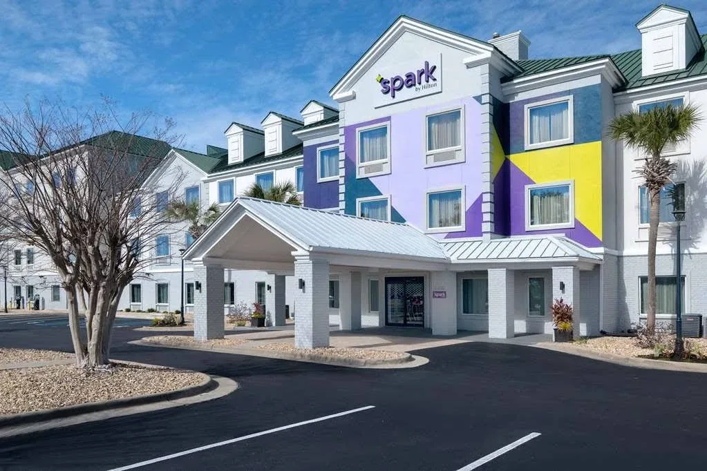 Exterior and entrance of Spark by Hilton Destin on Commons Drive East